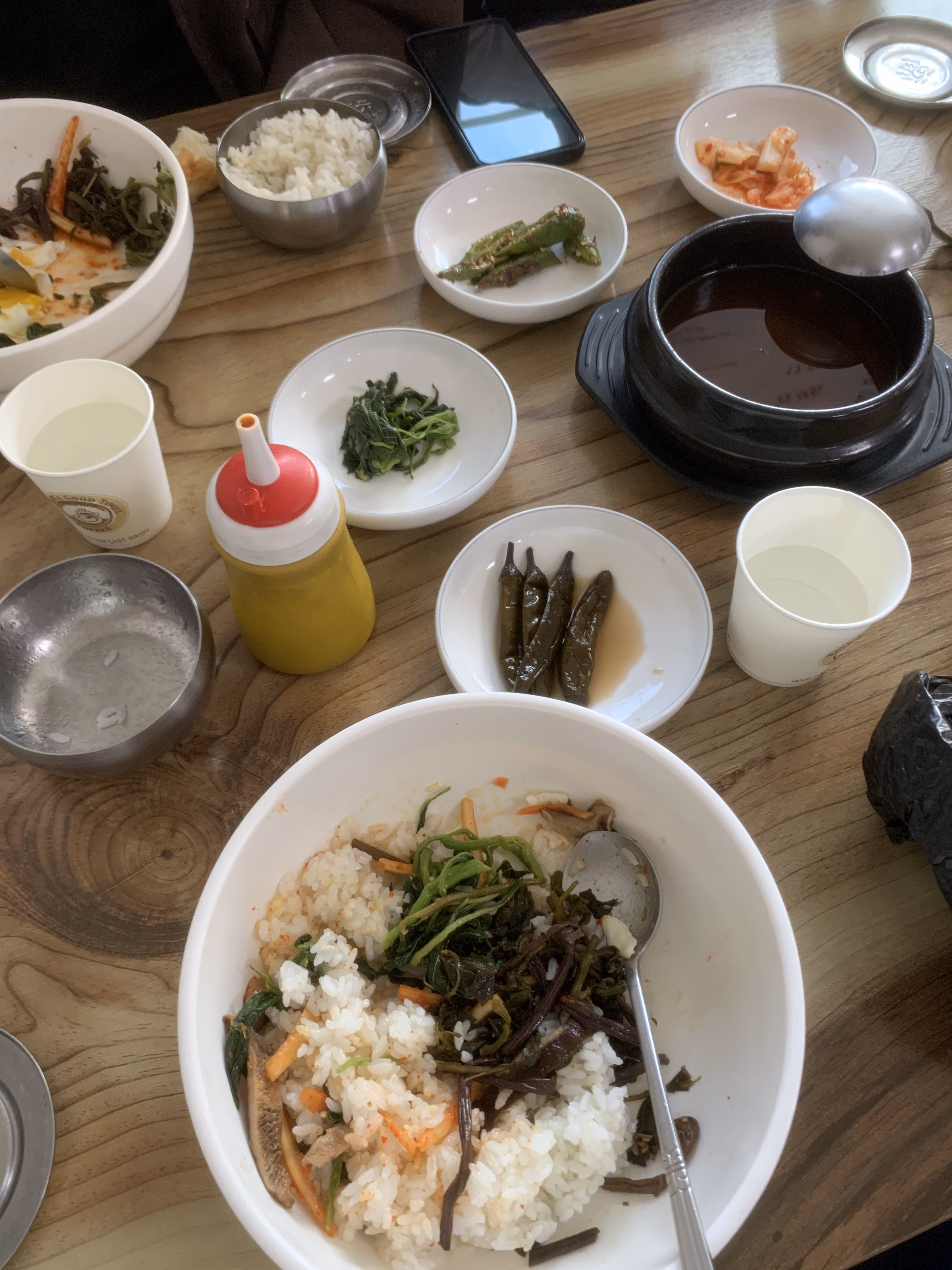 Koreys tili kitoblari